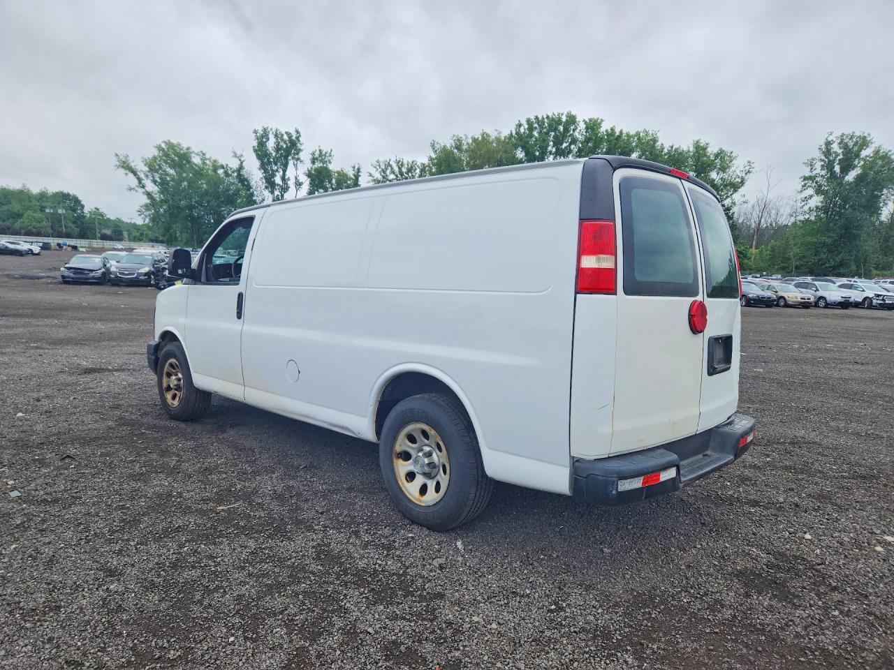 2013 CHEVROLET EXPRESS