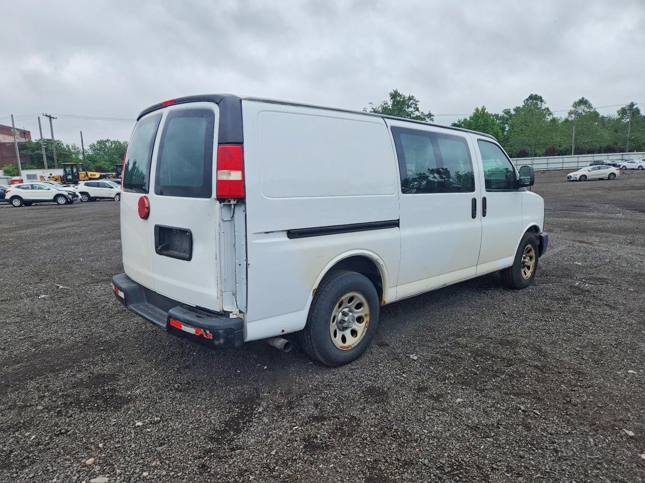 2013 CHEVROLET EXPRESS