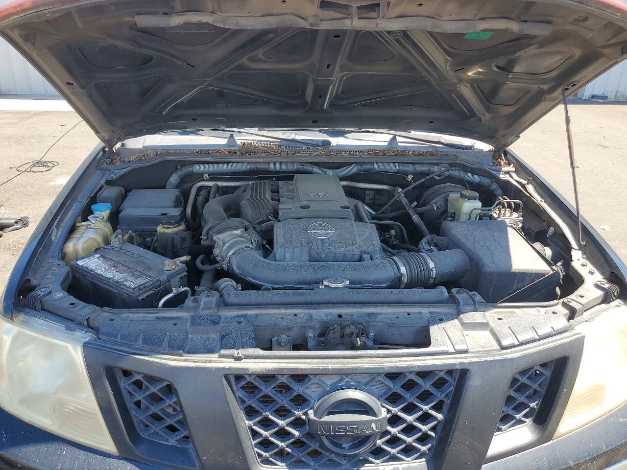 2010 NISSAN FRONTIER