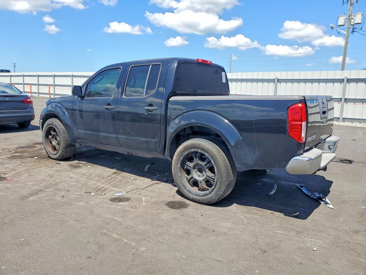 2010 NISSAN FRONTIER