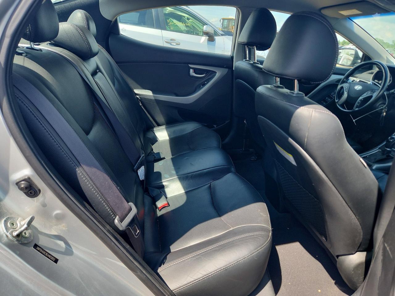 2014 HYUNDAI ELANTRA