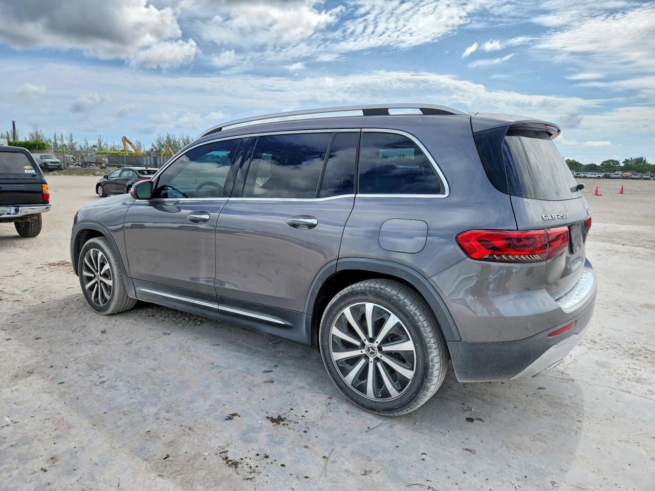 2022 MERCEDES-BENZ GLB-CLASS