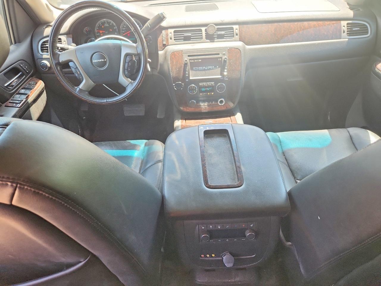 2012 GMC YUKON