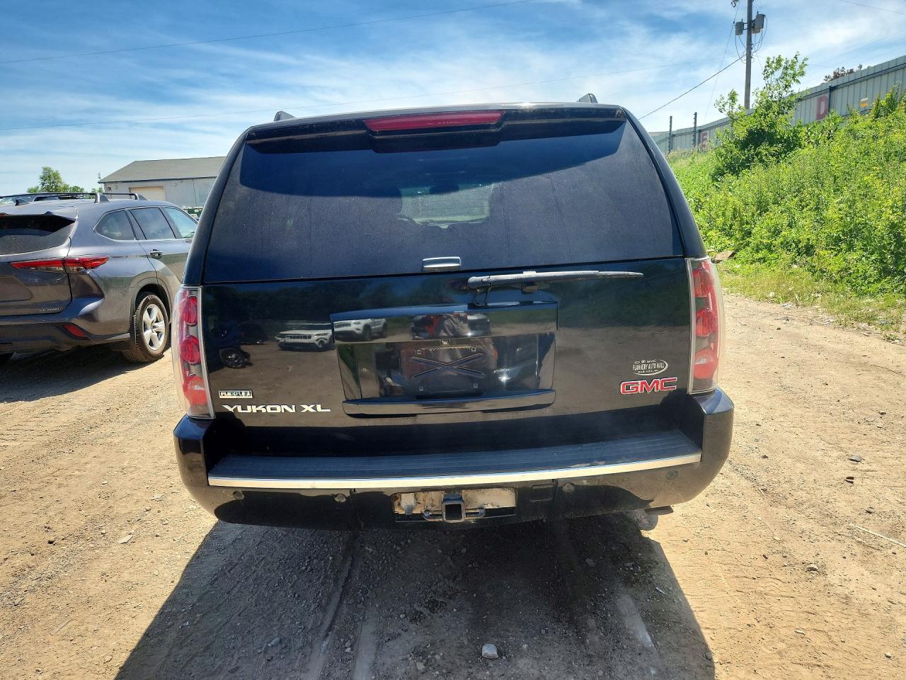 2012 GMC YUKON