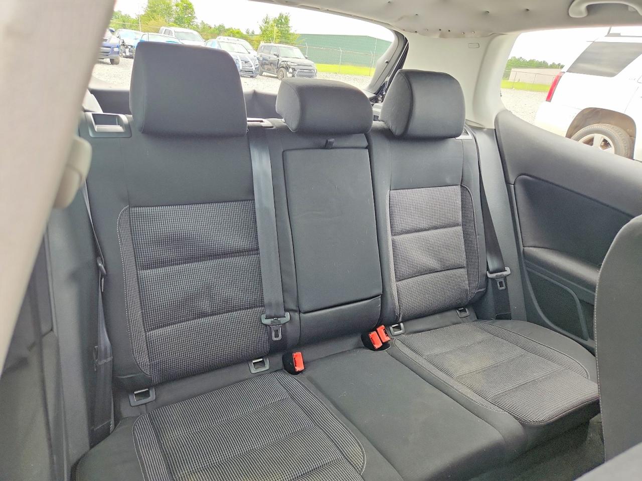 2012 VOLKSWAGEN GOLF