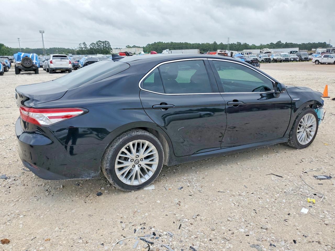 2019 TOYOTA CAMRY SOLA