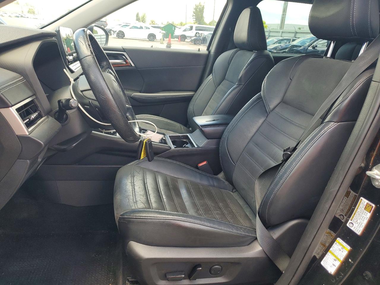 2023 MITSUBISHI OUTLANDER
