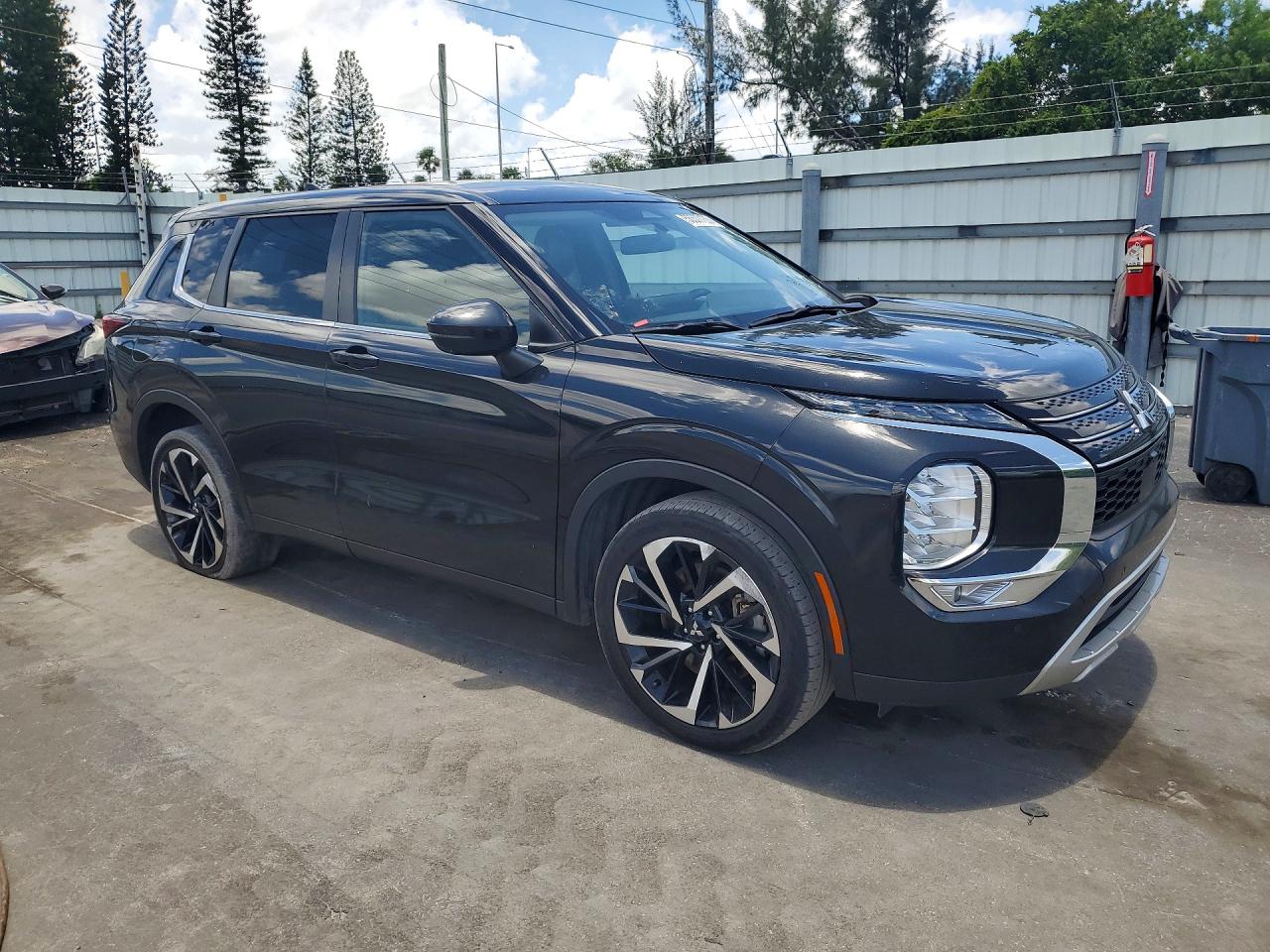 2023 MITSUBISHI OUTLANDER