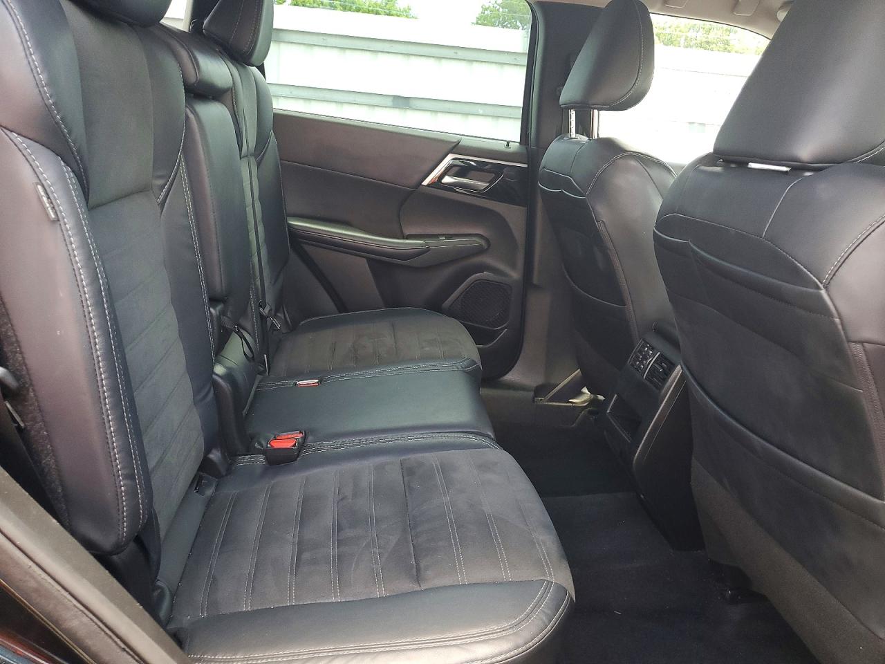 2023 MITSUBISHI OUTLANDER