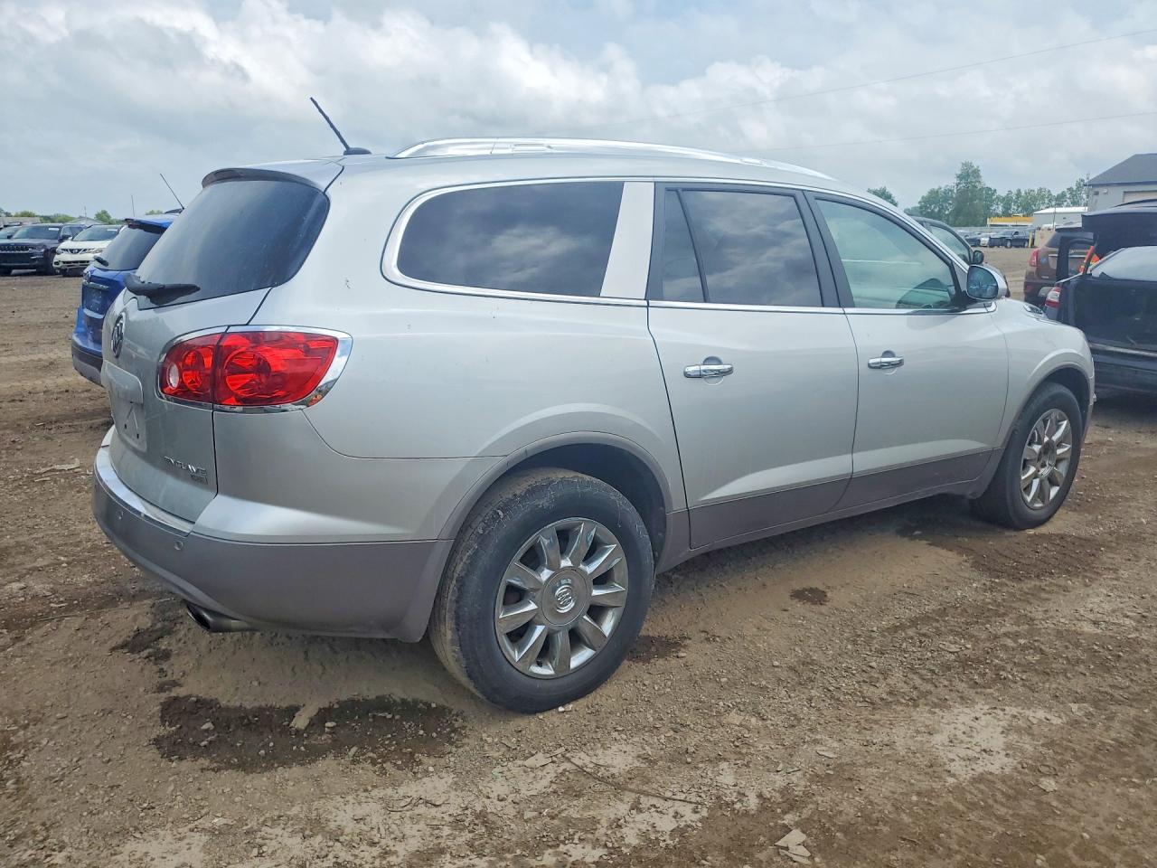 2011 BUICK ENCLAVE