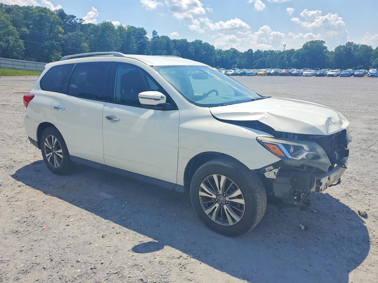 2017 NISSAN PATHFINDER