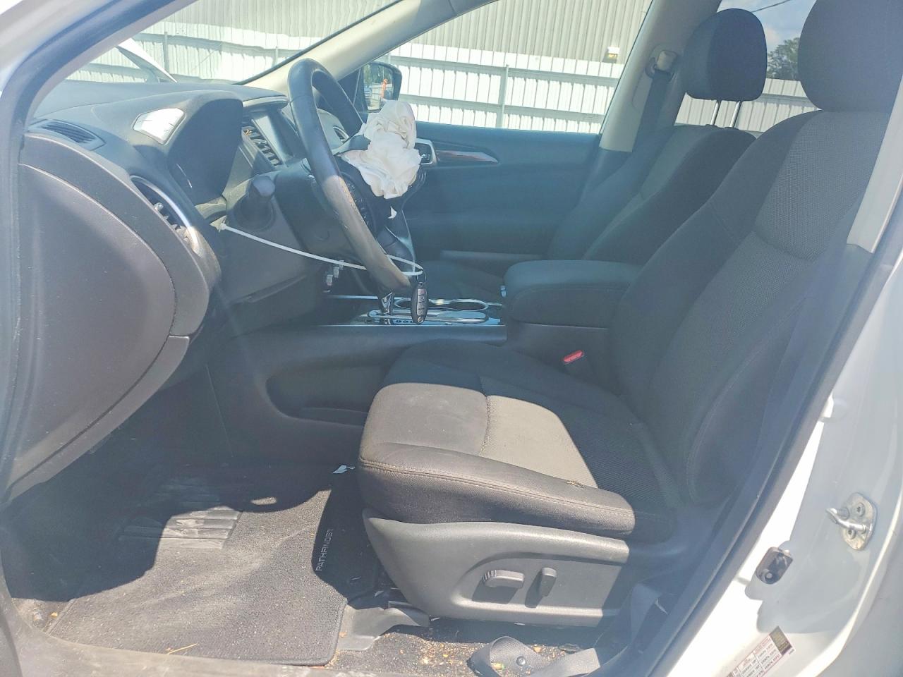 2017 NISSAN PATHFINDER