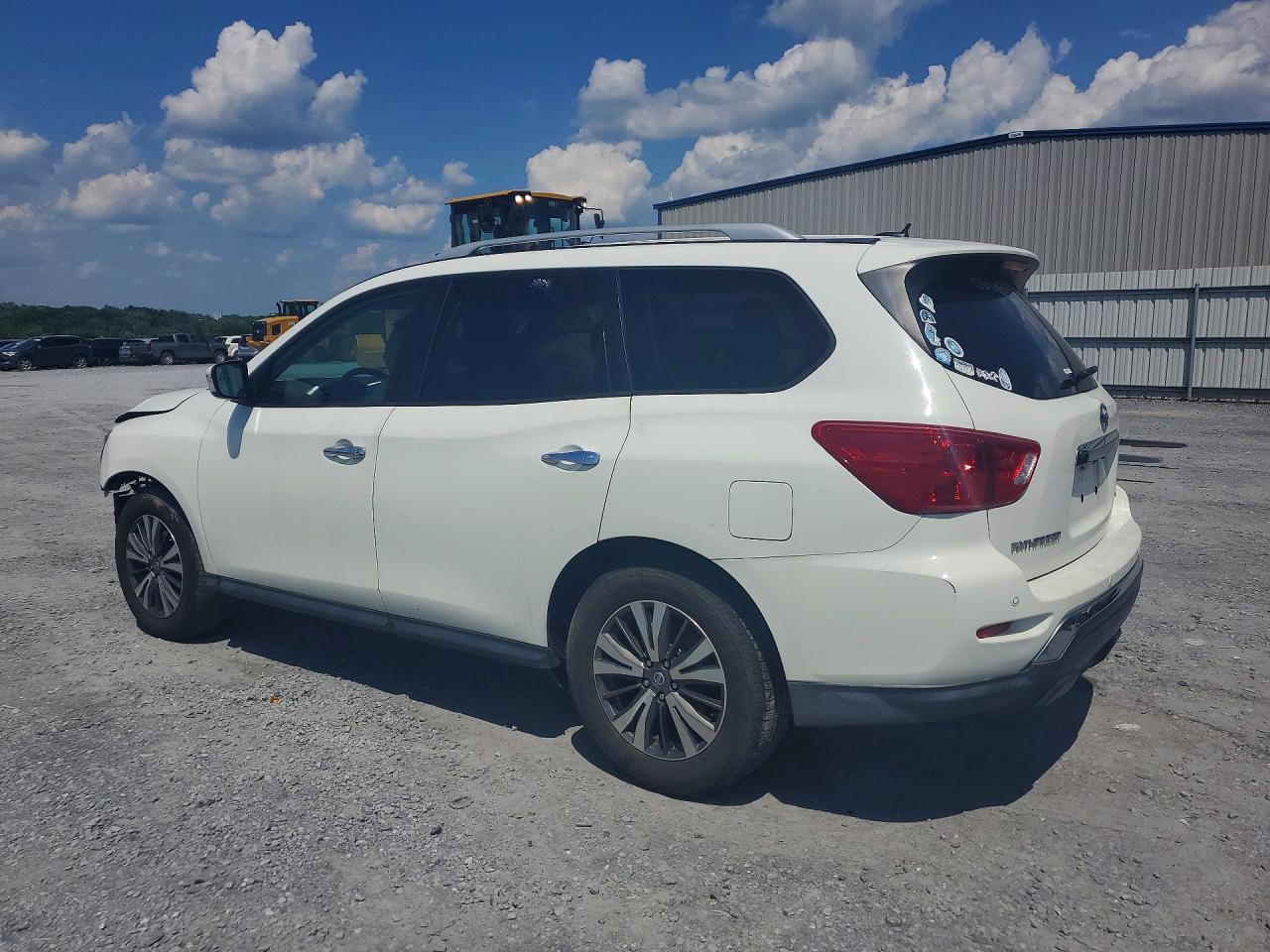 2017 NISSAN PATHFINDER