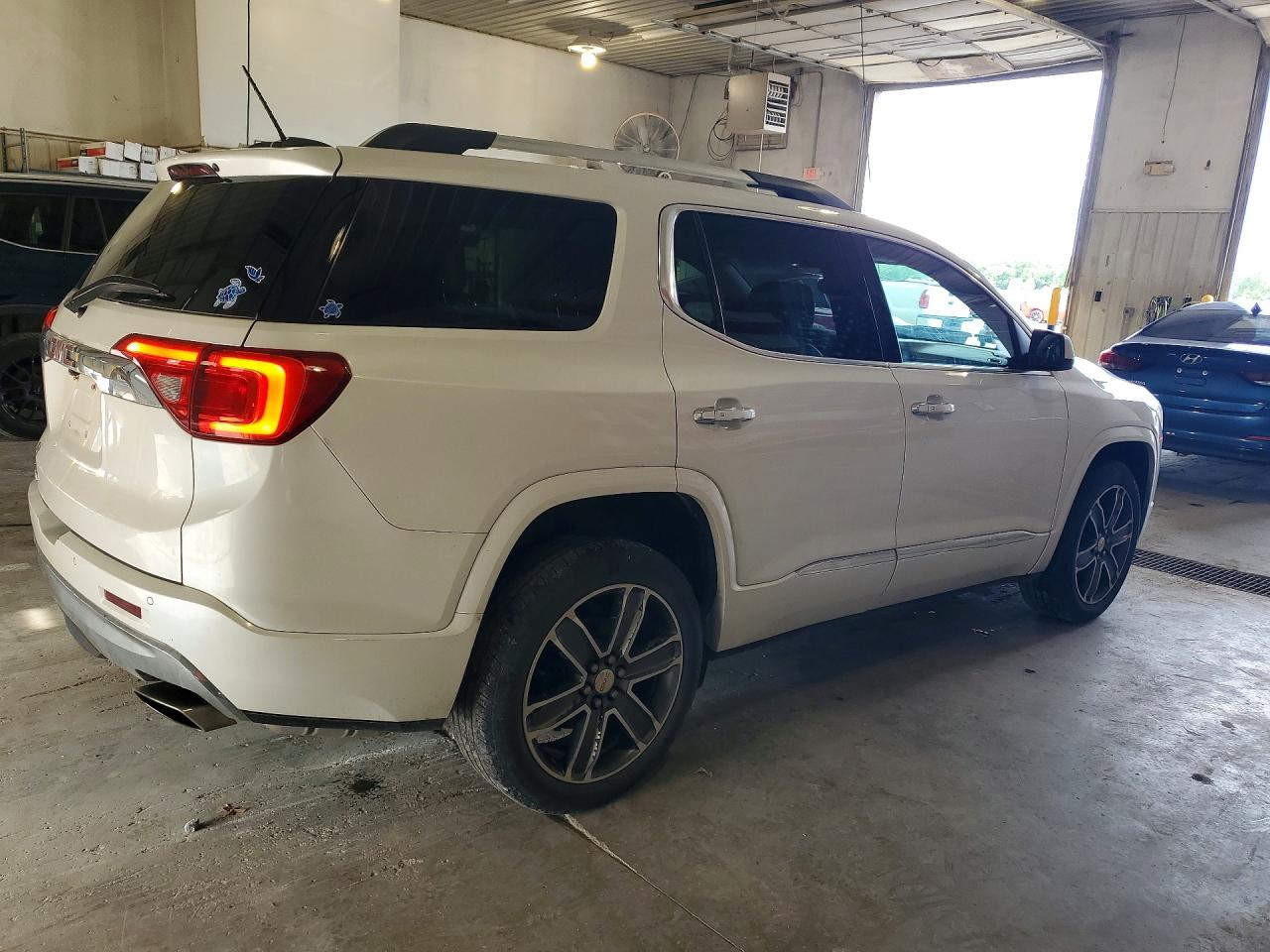 2017 GMC ACADIA DEN