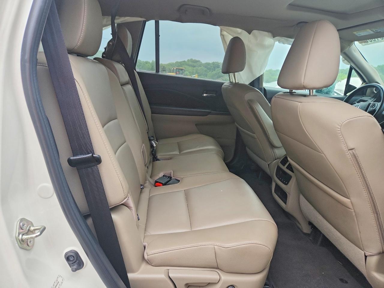 2016 HONDA PILOT