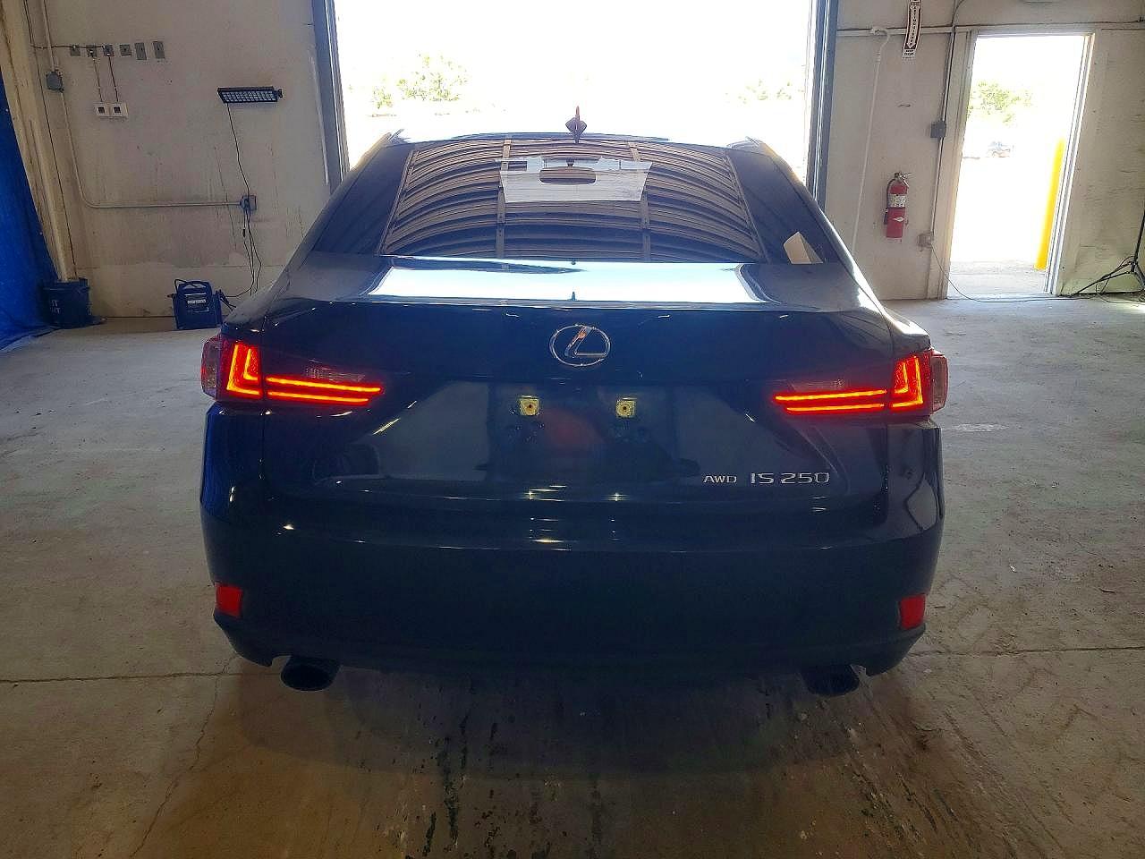 2014 LEXUS IS