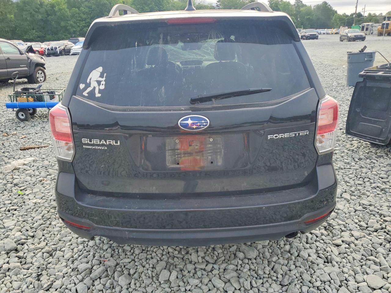2018 SUBARU FORESTER