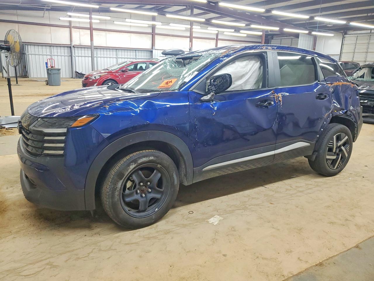 2025 NISSAN KICKS