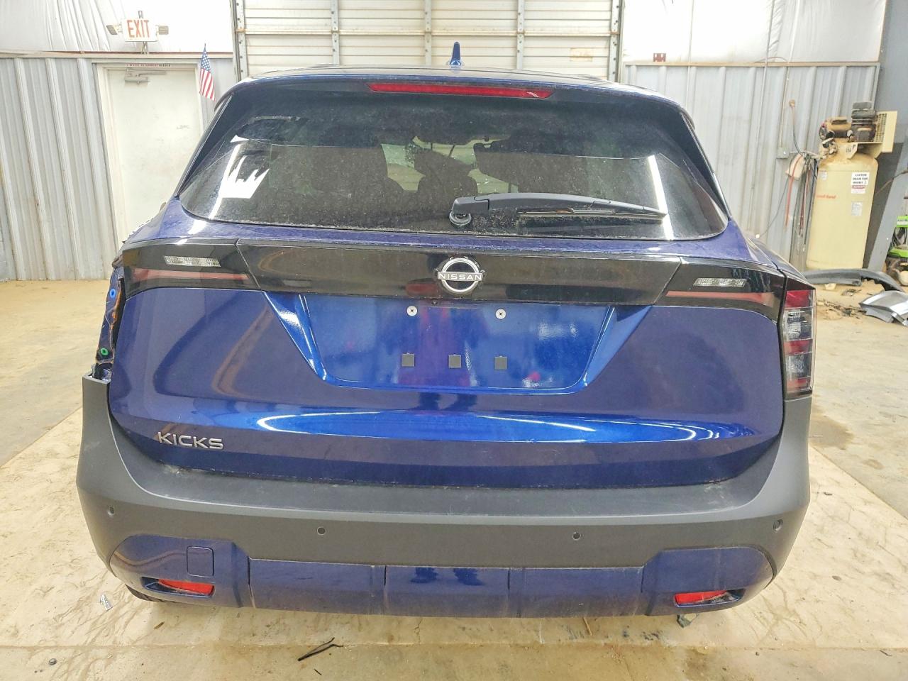2025 NISSAN KICKS