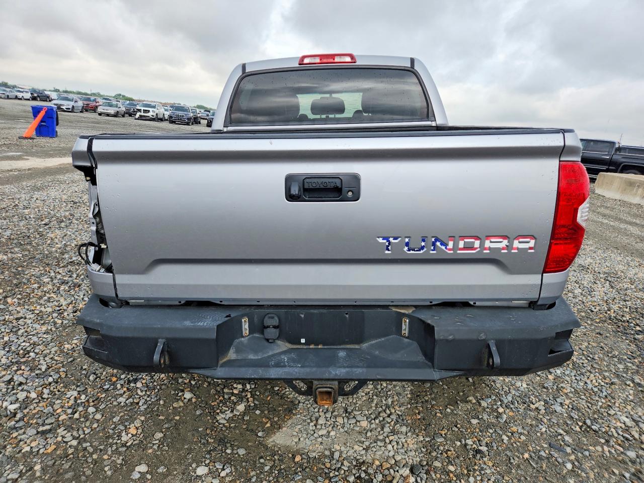 2016 TOYOTA TUNDRA