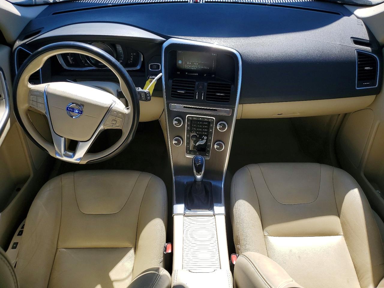 2016 VOLVO XC60