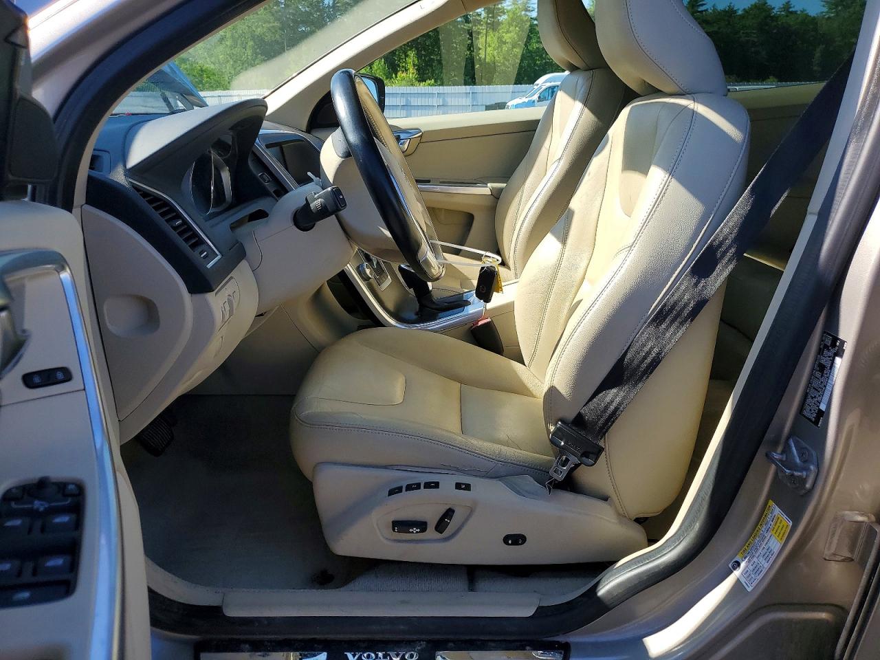 2016 VOLVO XC60