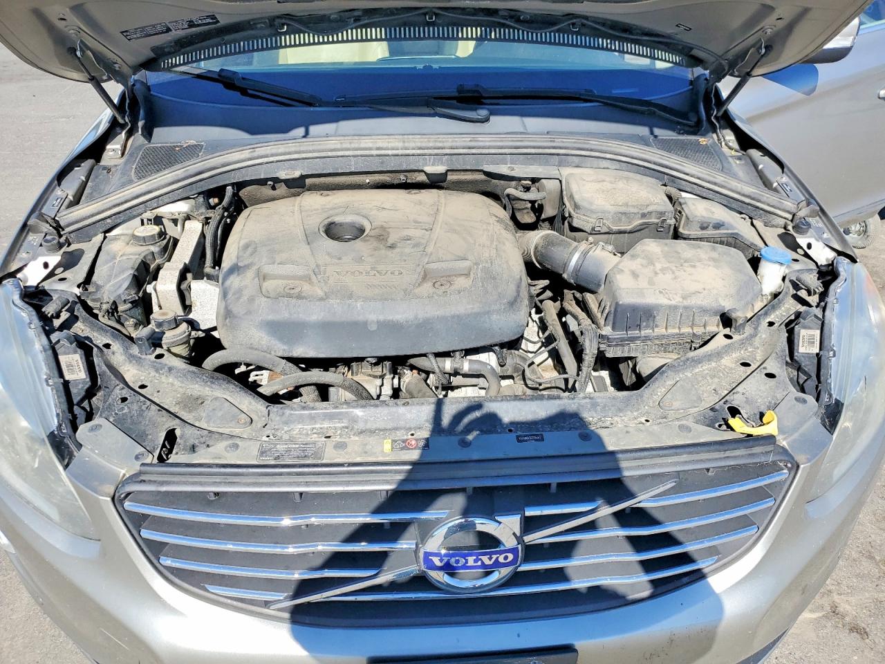 2016 VOLVO XC60