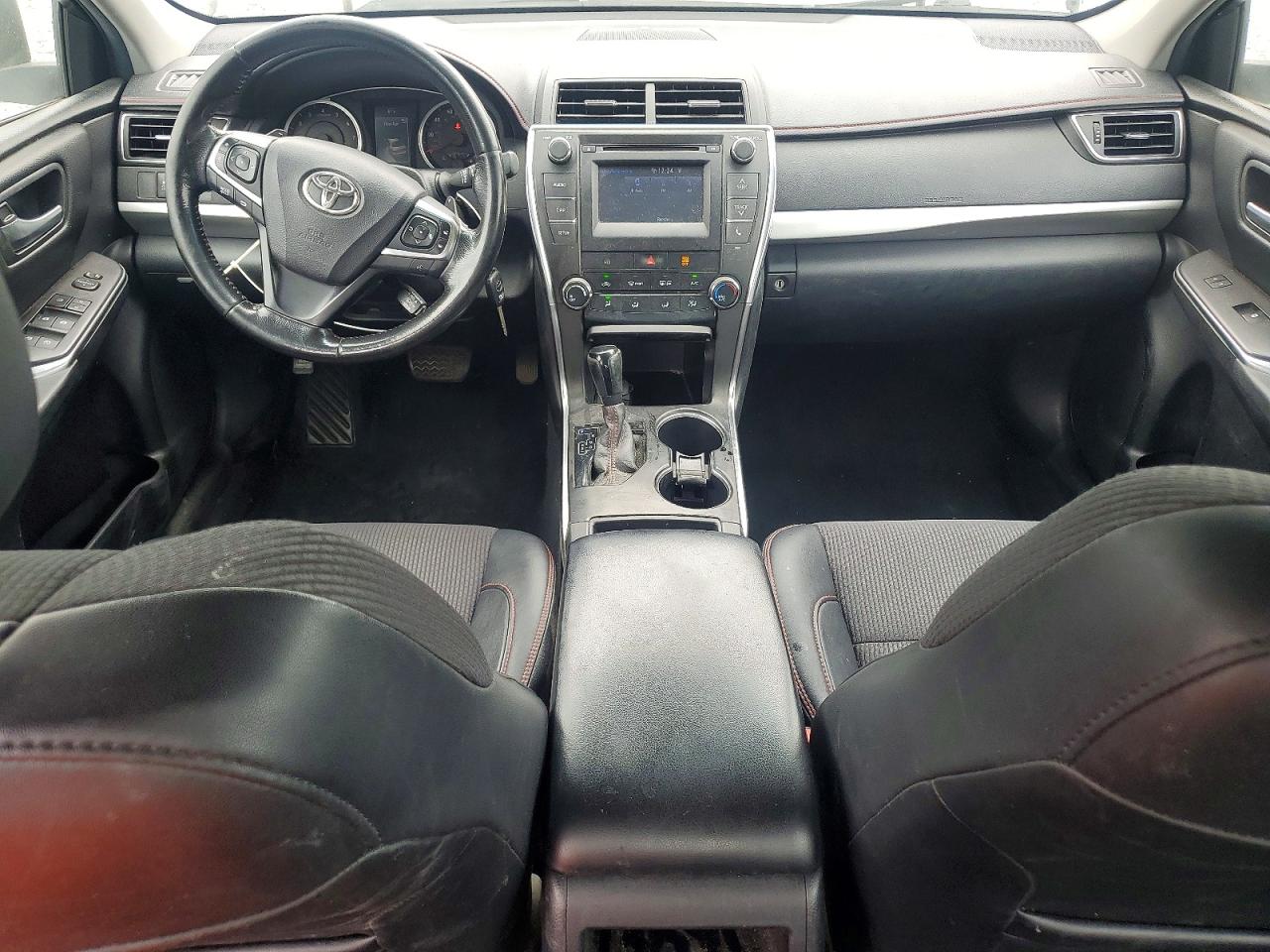 2016 TOYOTA CAMRY