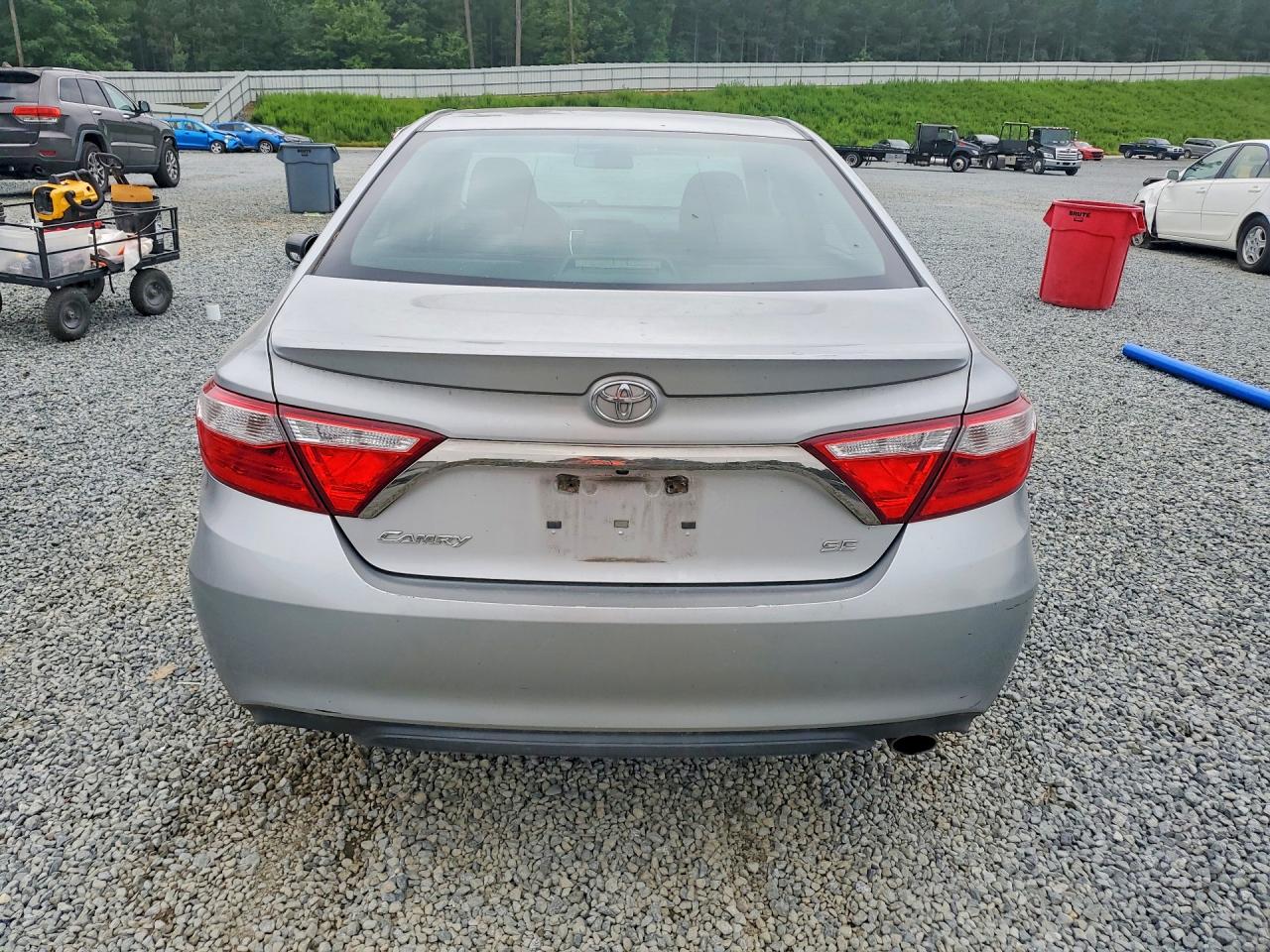 2016 TOYOTA CAMRY