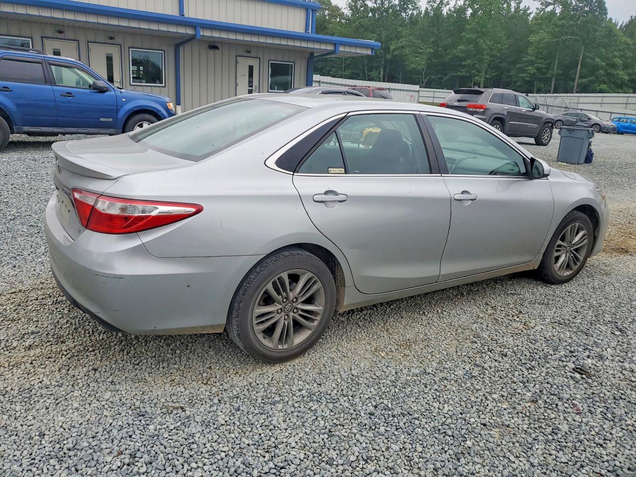 2016 TOYOTA CAMRY