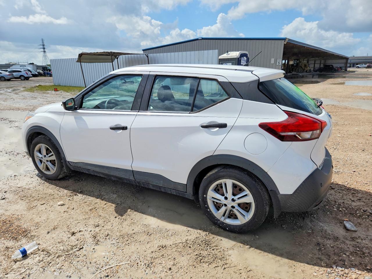 2020 NISSAN KICKS