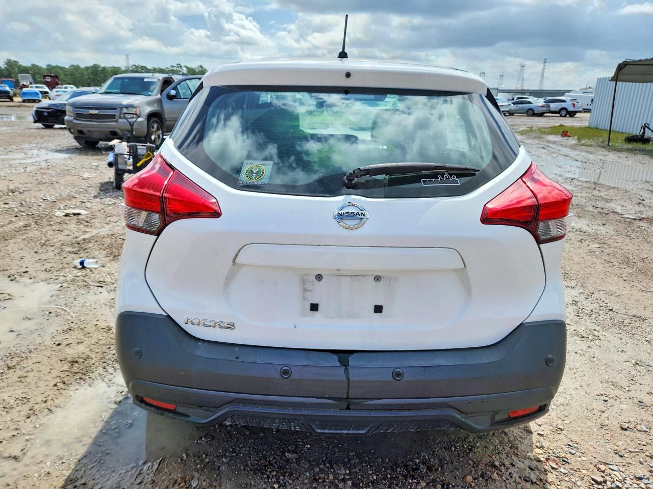 2020 NISSAN KICKS