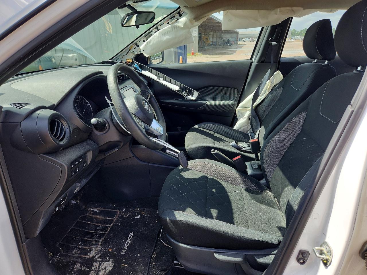 2020 NISSAN KICKS