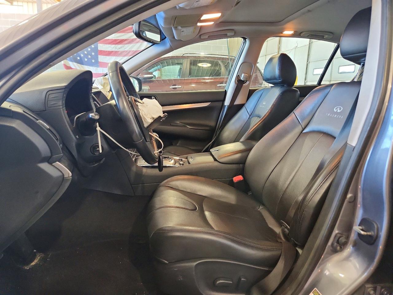 2013 INFINITI G37
