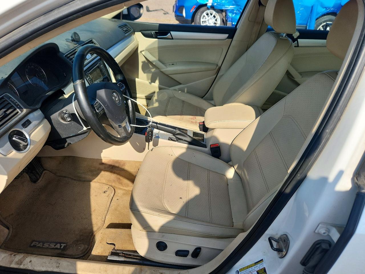 2012 VOLKSWAGEN PASSAT