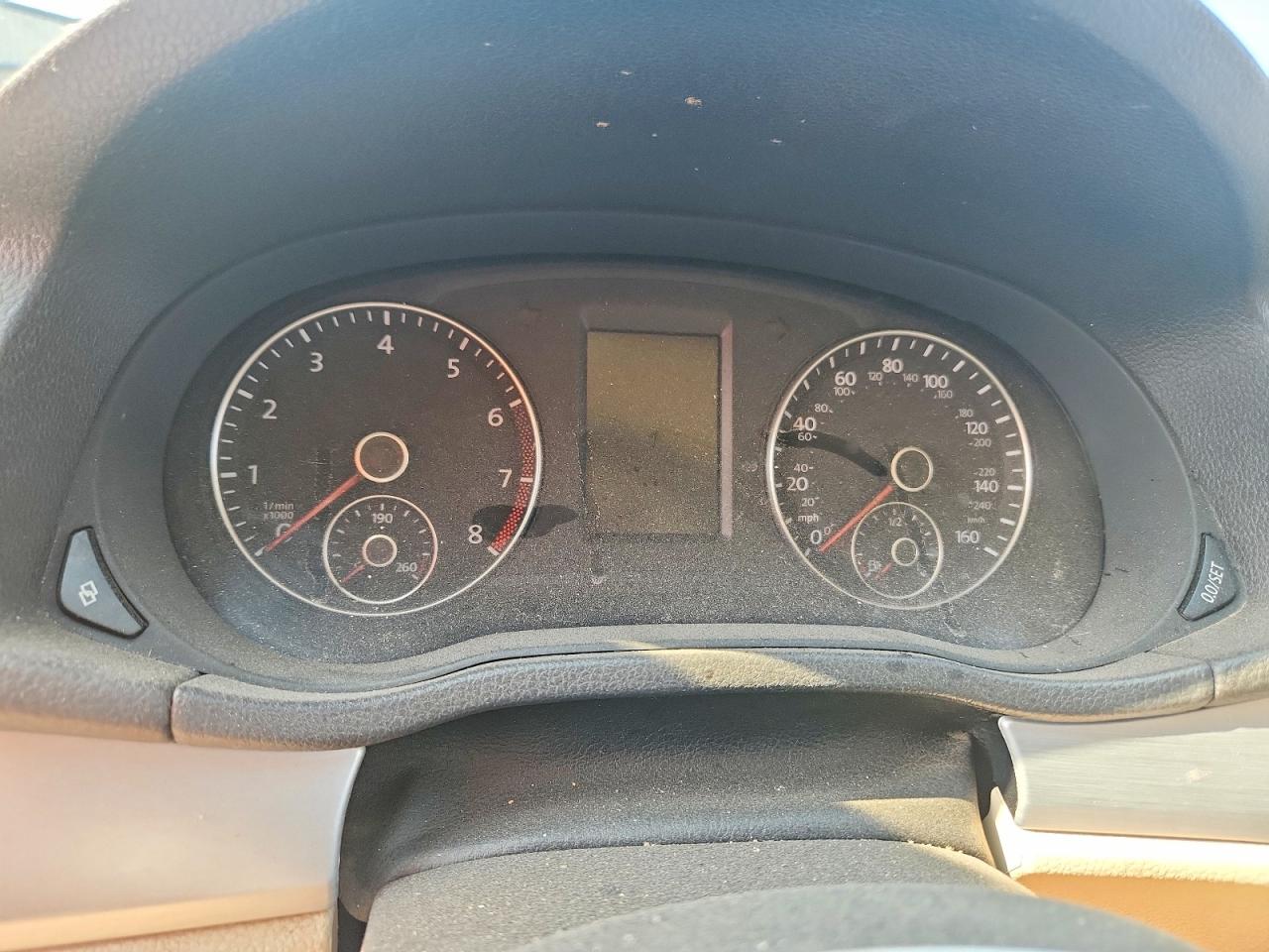 2012 VOLKSWAGEN PASSAT