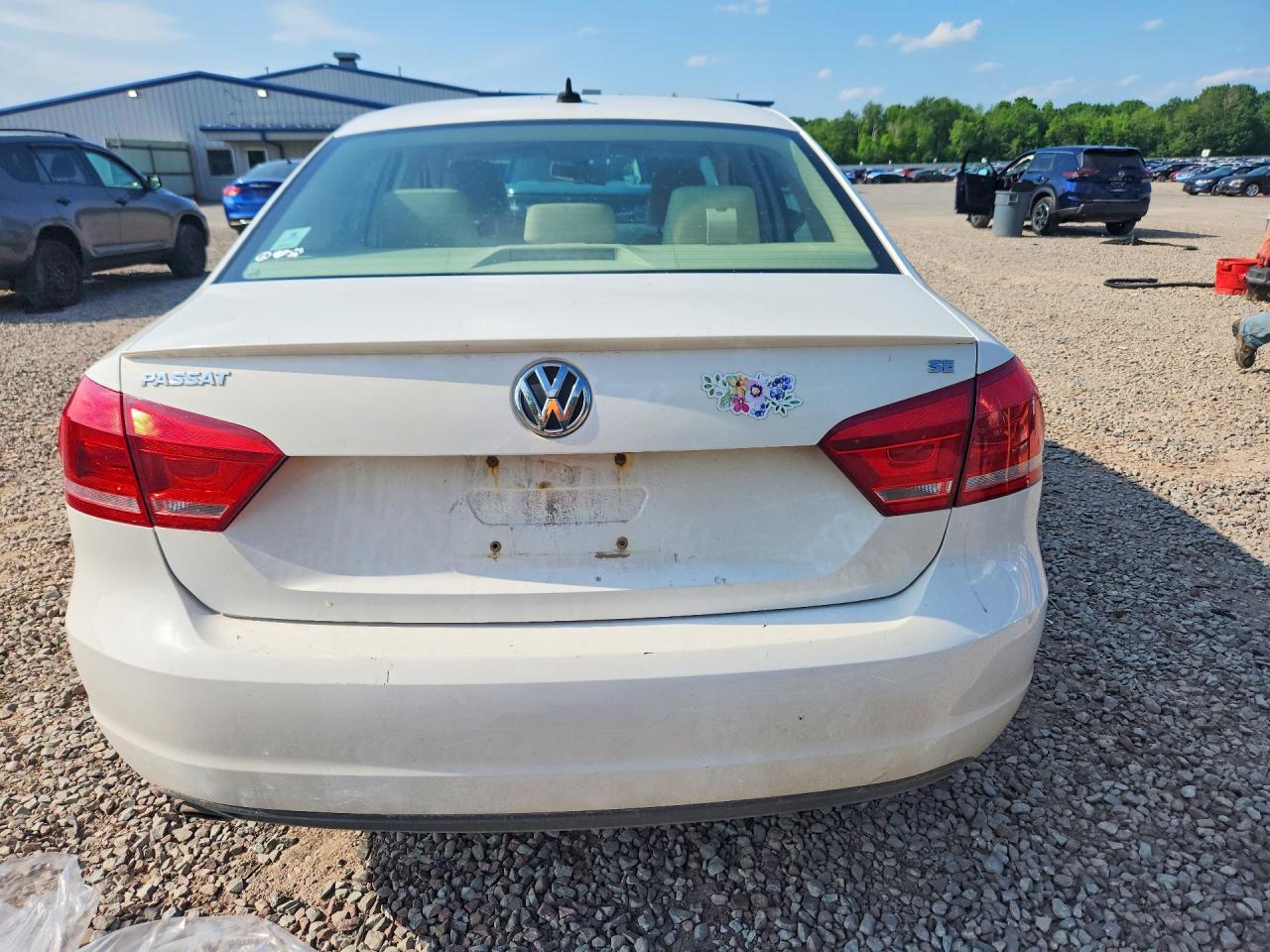 2012 VOLKSWAGEN PASSAT