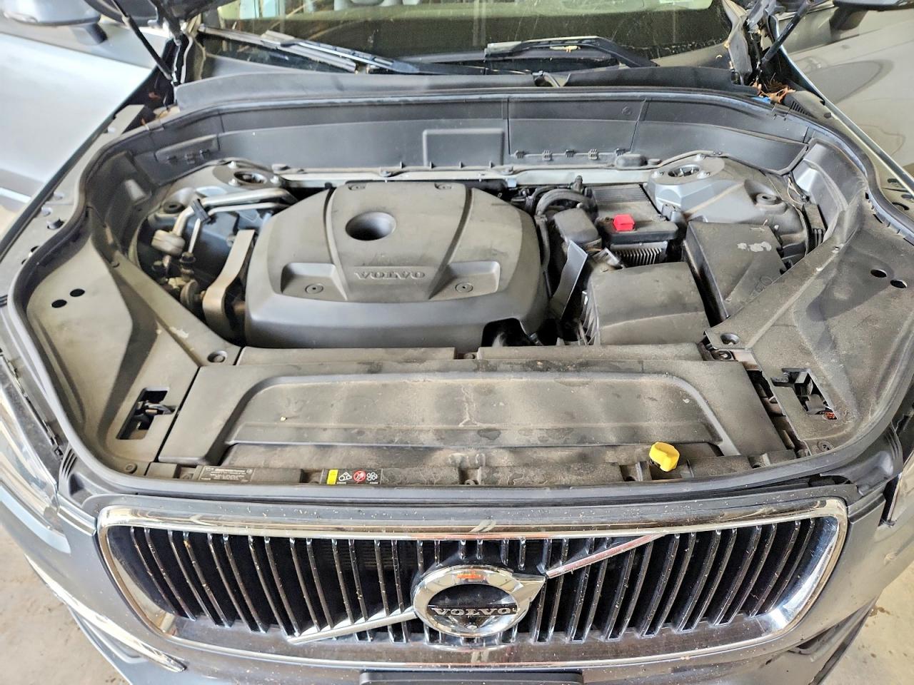 2016 VOLVO XC90