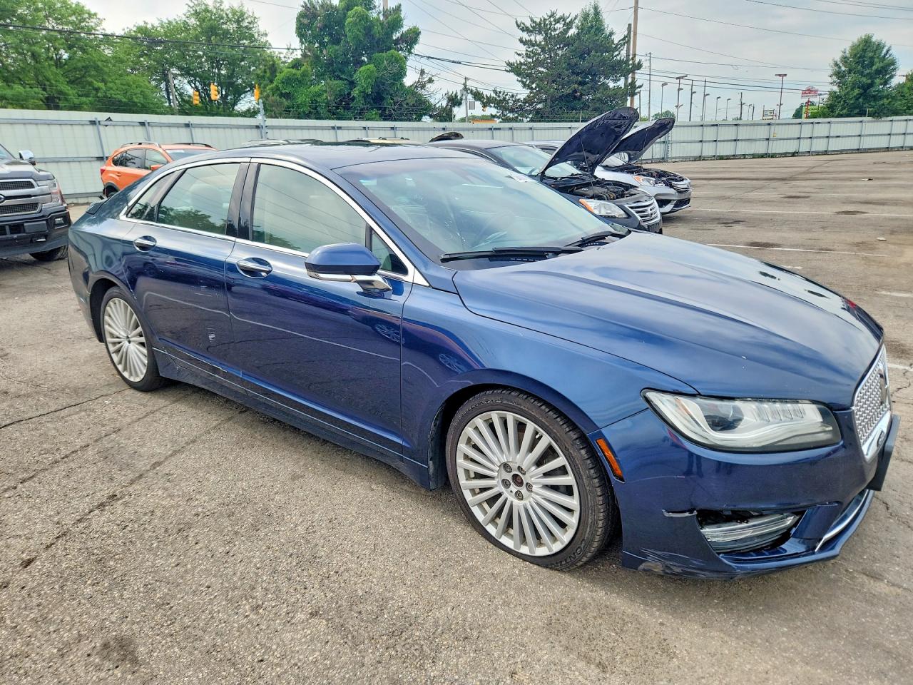 2017 LINCOLN MKZ