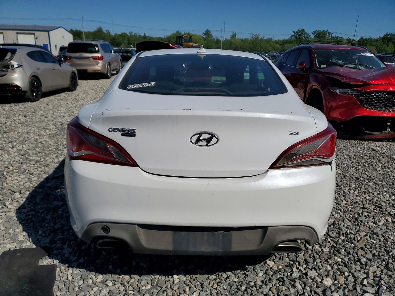 2016 HYUNDAI GENESIS