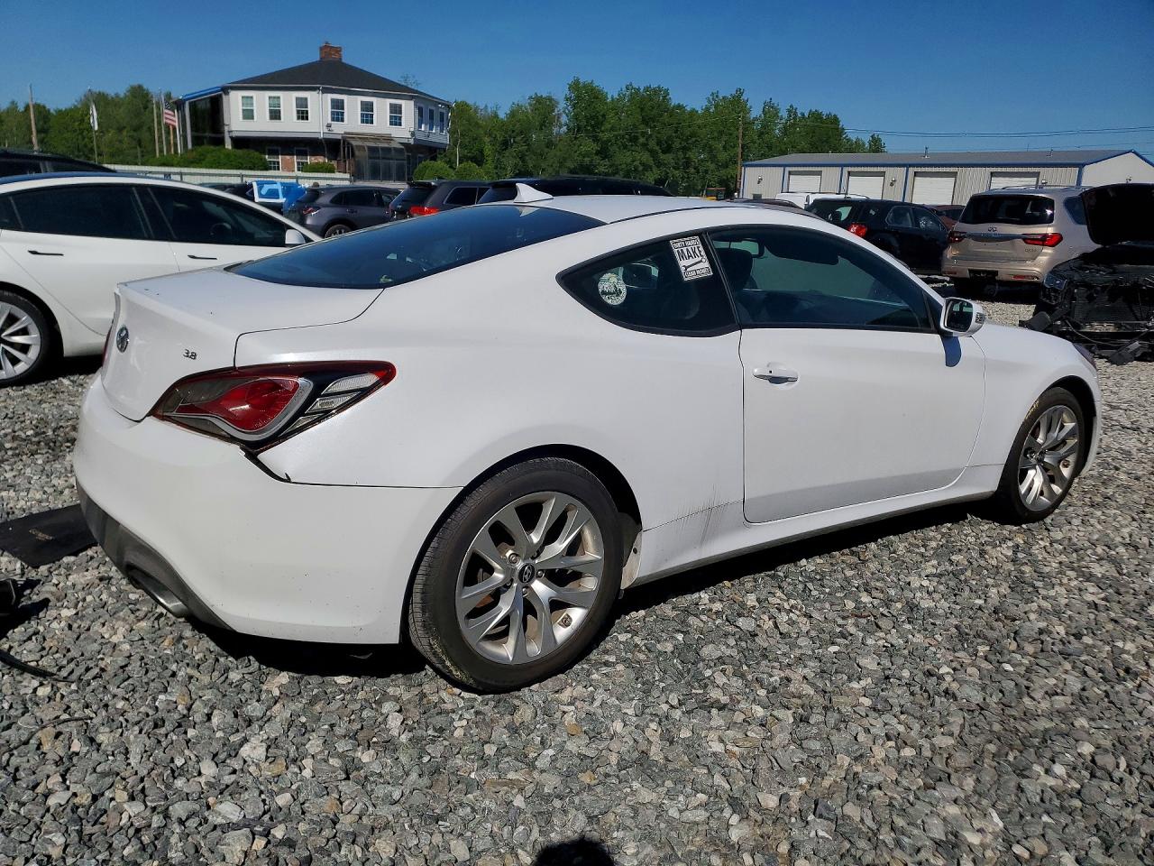 2016 HYUNDAI GENESIS