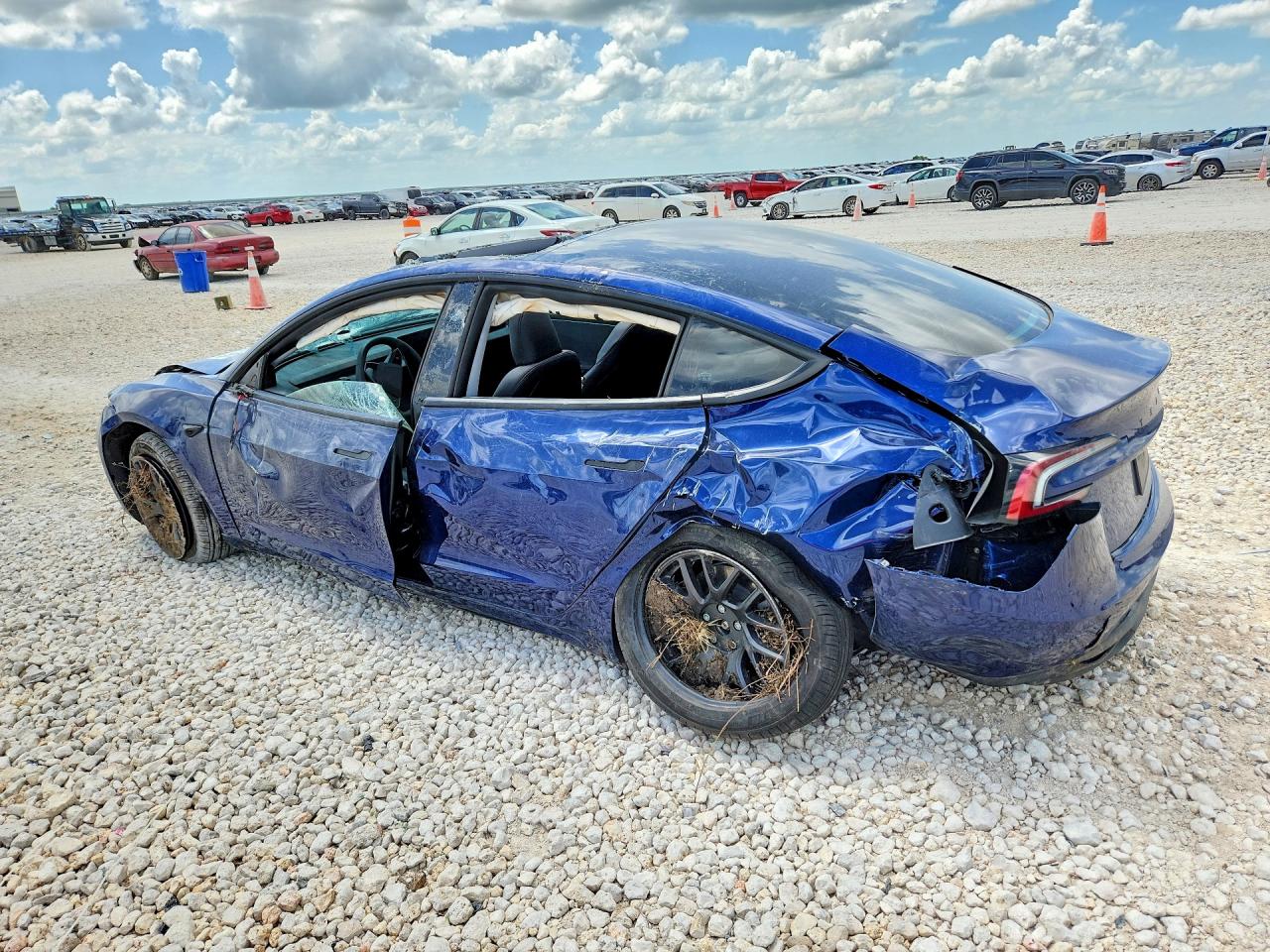 2026 TESLA MODEL 3