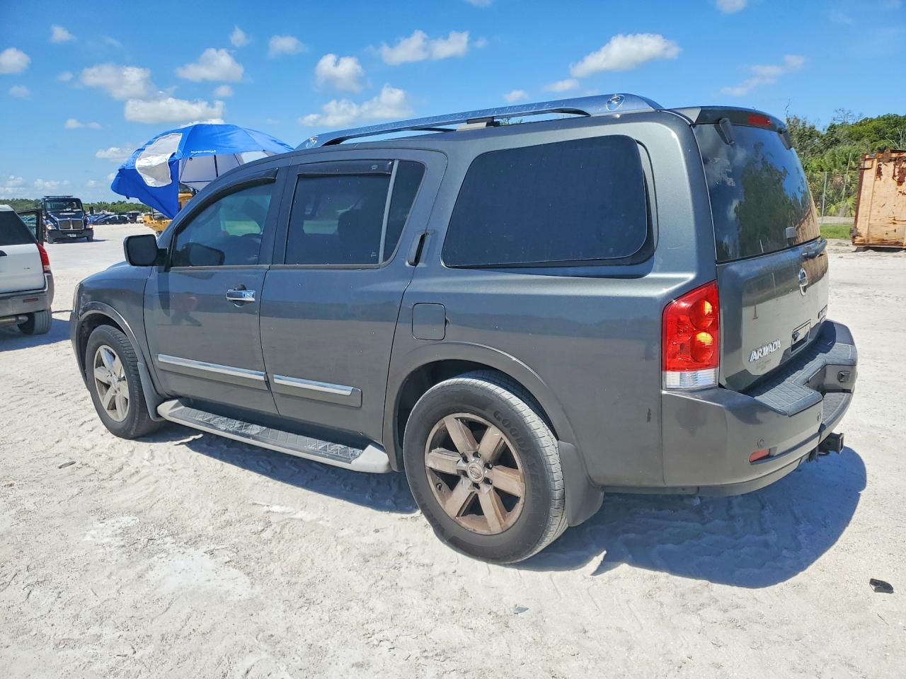 2011 NISSAN ARMADA
