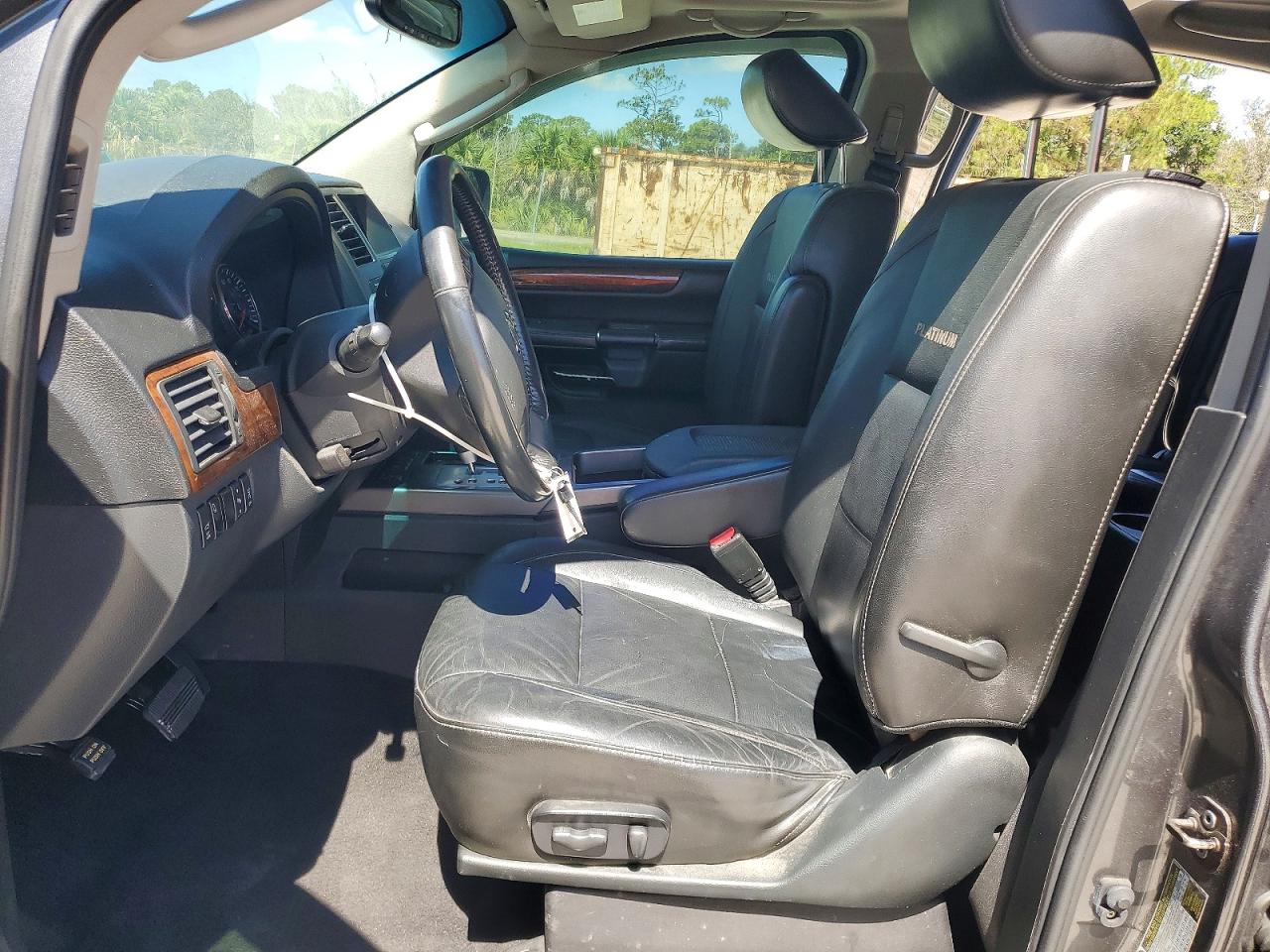 2011 NISSAN ARMADA