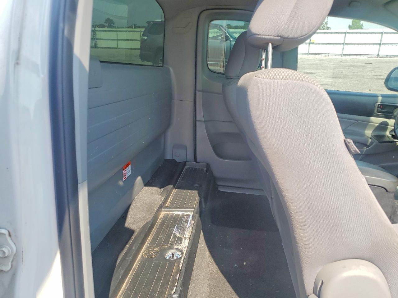 2015 TOYOTA TACOMA