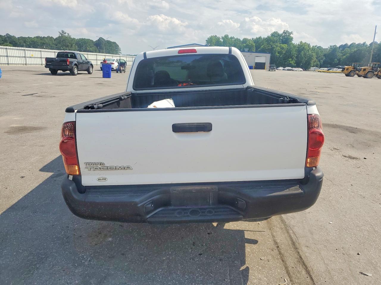 2015 TOYOTA TACOMA