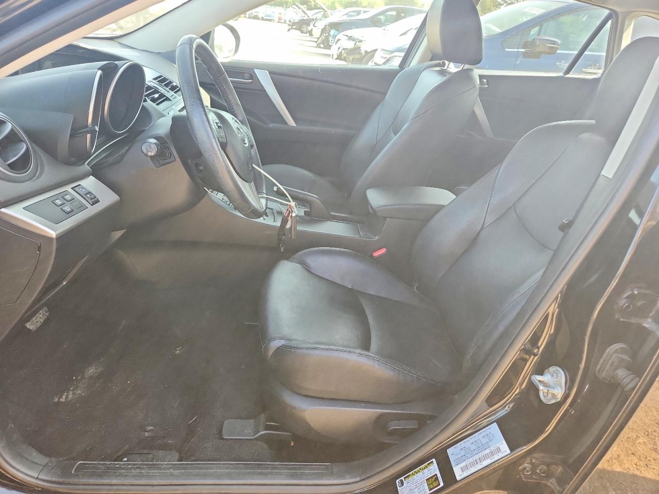 2013 MAZDA 3