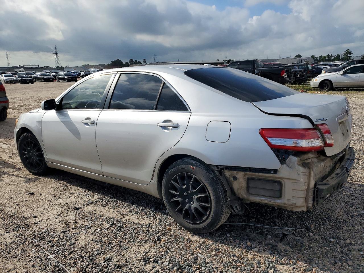 2011 TOYOTA CAMRY