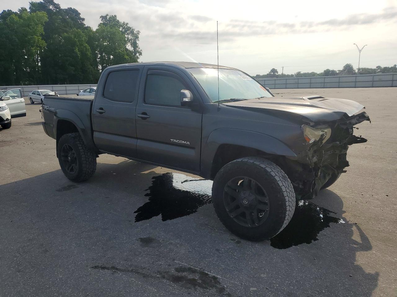 2015 TOYOTA TACOMA