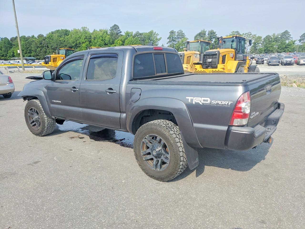 2015 TOYOTA TACOMA